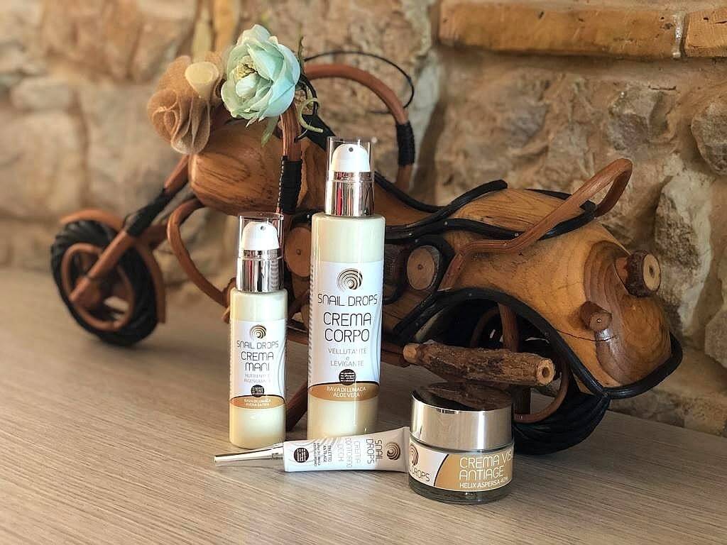 L'area di lavoro di Snaildrops, dove la bava delle lumache viene raccolta e lavorata per la crema viso